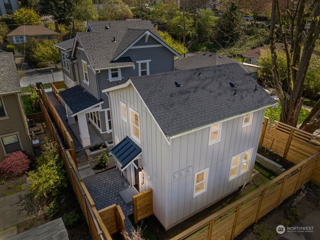 Photo of 1415 29th Avenue, Seattle, WA 98122 (MLS # 2062965)