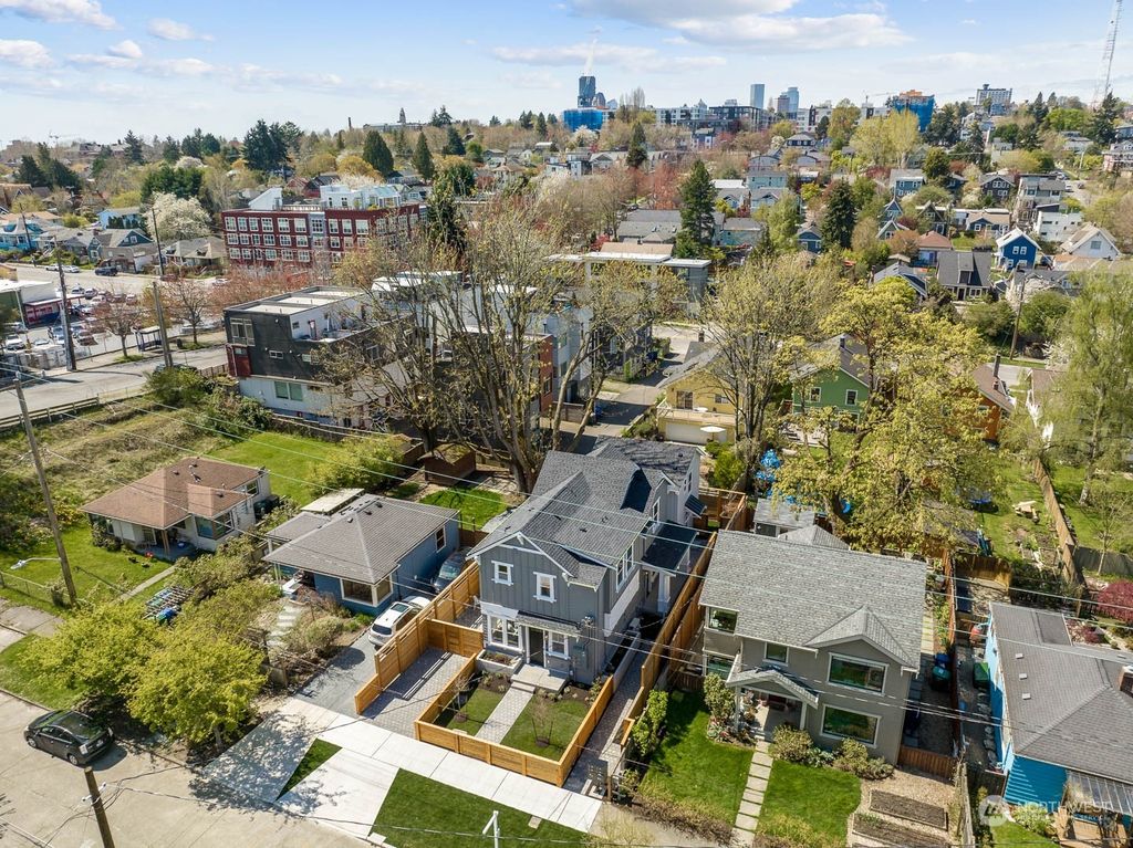 Photo of 1415 29th Avenue, Seattle, WA 98122 (MLS # 2062965)