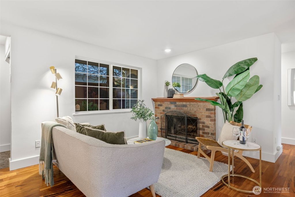 Photo of 633 NW 85th Street #101, Seattle, WA 98117 (MLS # 2488871)