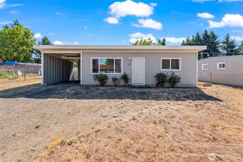 Photo of 10221 Villa Lane SW, Lakewood, WA 98499 (MLS # 2413213)
