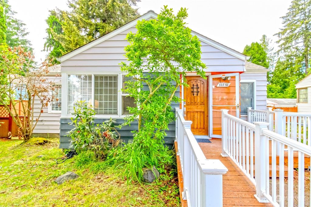 Photo of 10731 15th Avenue NE, Seattle, WA 98125 (MLS # 2240321)