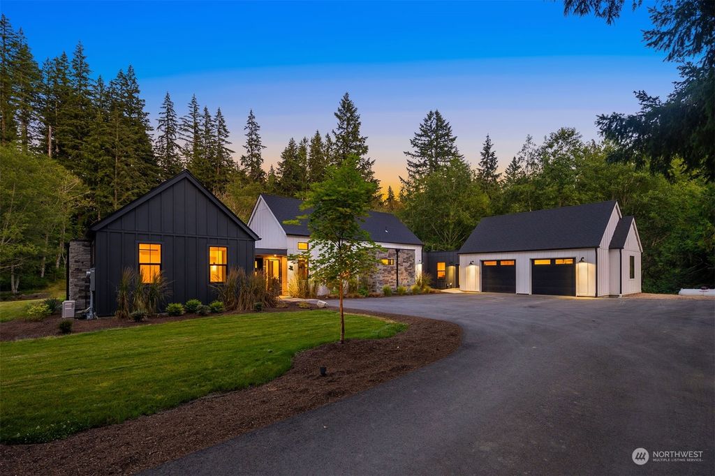 Photo of 4004 SE 287th Avenue, Fall City, WA 98024 (MLS # 2266441)