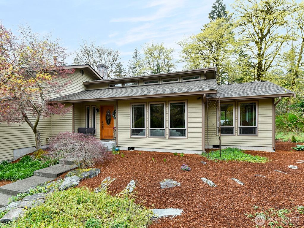 Photo of 25216 238th Avenue SE, Maple Valley, WA 98038 (MLS # 2499684)