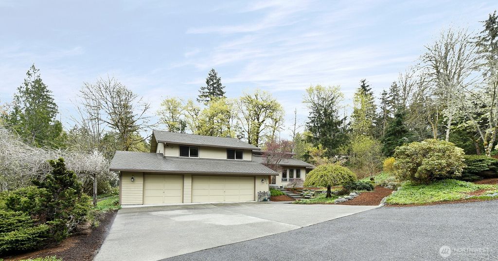 Photo of 25216 238th Avenue SE, Maple Valley, WA 98038 (MLS # 2499684)