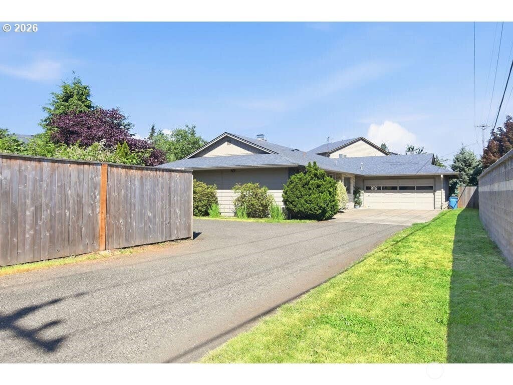 Photo of 10009 NE Covington Road, Vancouver, WA 98662 (MLS # 2538928)
