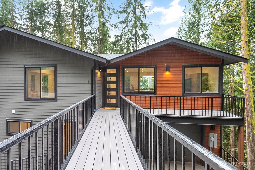 Photo of 8 Valley View Circle, Bellingham, WA 98229 (MLS # 2493360)