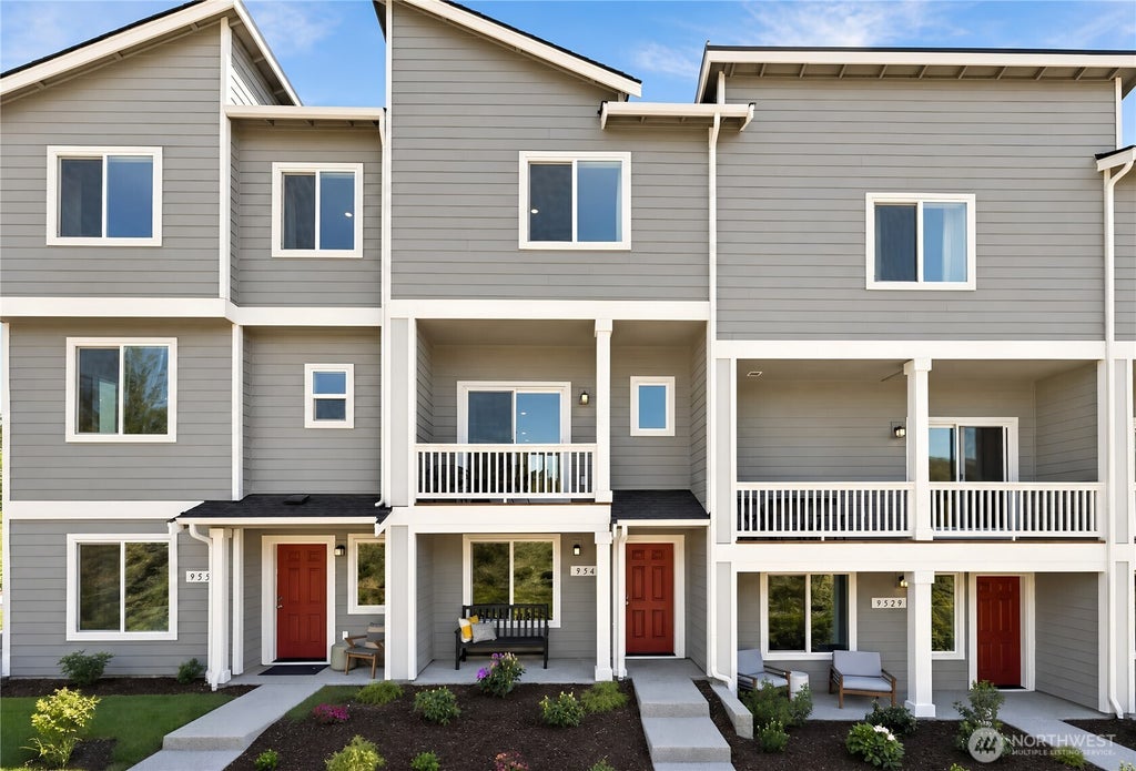 Photo of 9662 Mineral Avenue NW, Silverdale, WA 98383 (MLS # 2578413)
