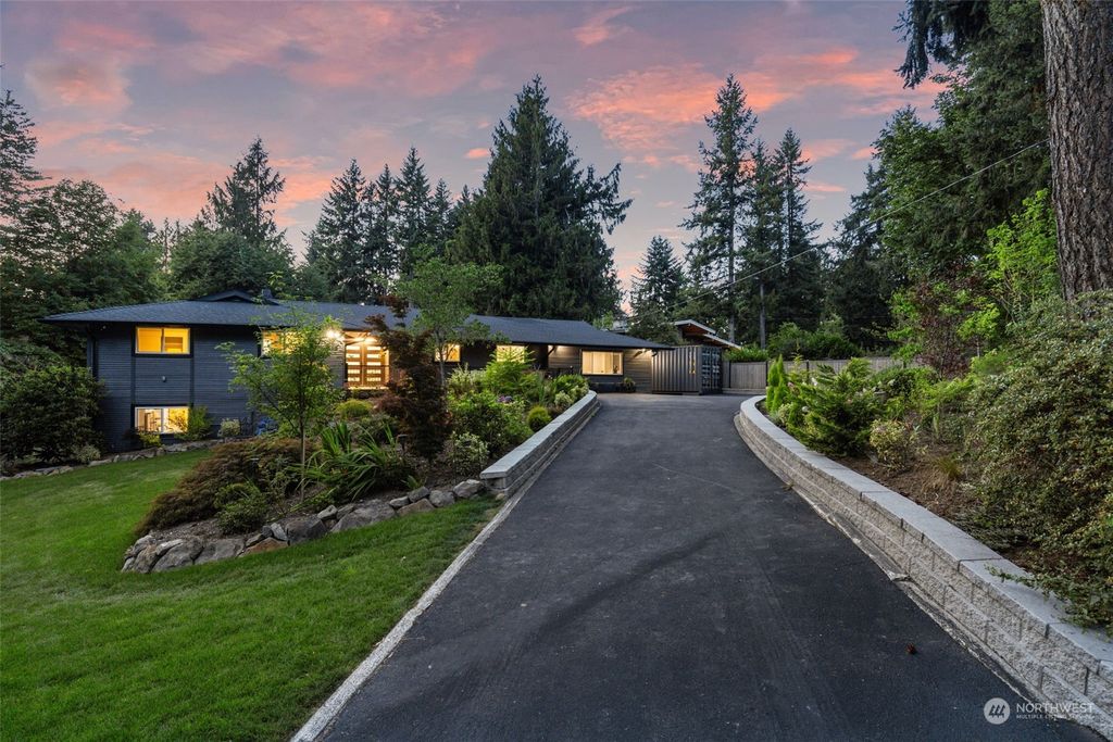 Photo of 14230 SE 179th Place, Renton, WA 98058 (MLS # 2150709)