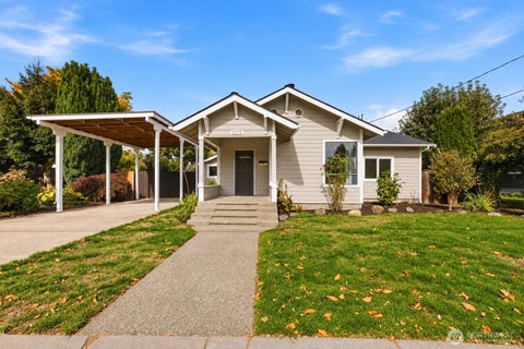 Photo of 1215 8th Avenue NW, Puyallup, WA 98371 (MLS # 2590493)