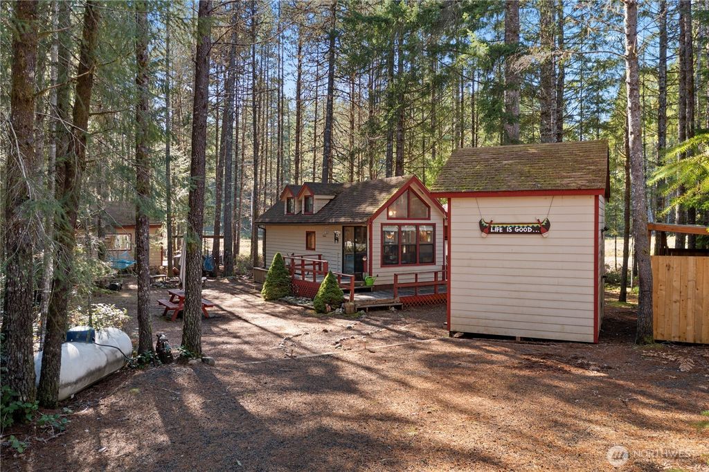 Photo of 611 N Rainbow Way, Hoodsport, WA 98548 (MLS # 2486641)
