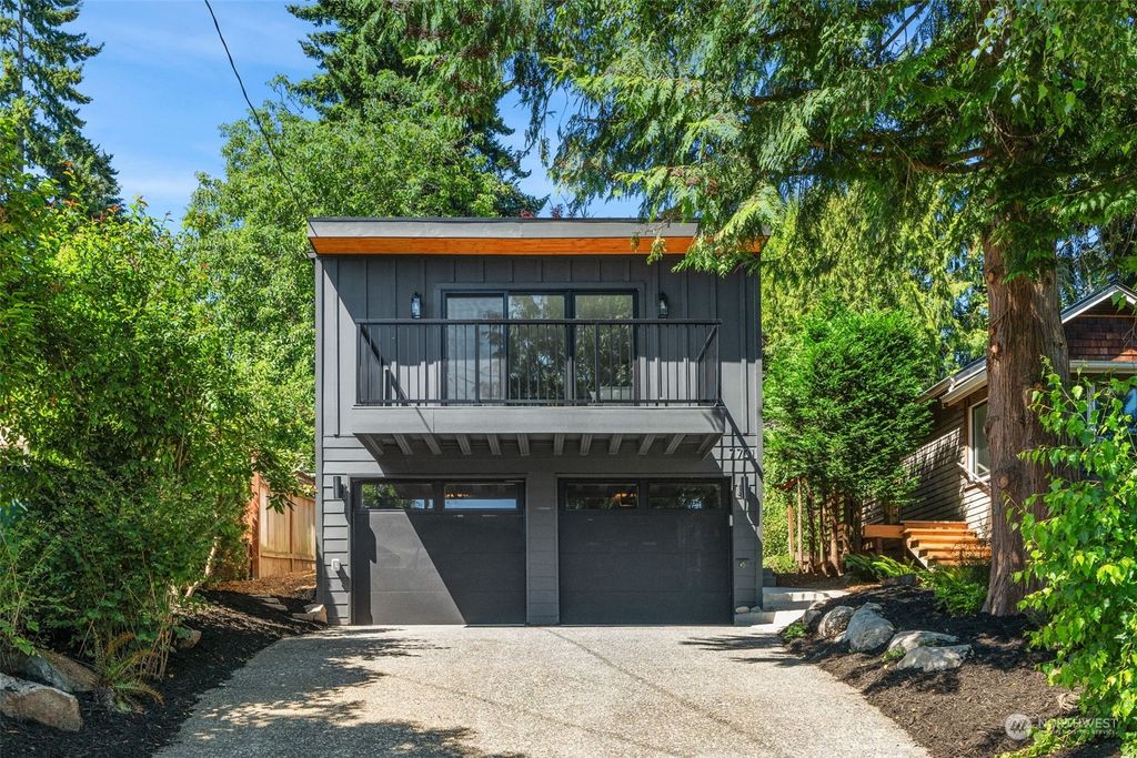 Photo of 7731 34th Avenue NE, Seattle, WA 98115 (MLS # 2145989)