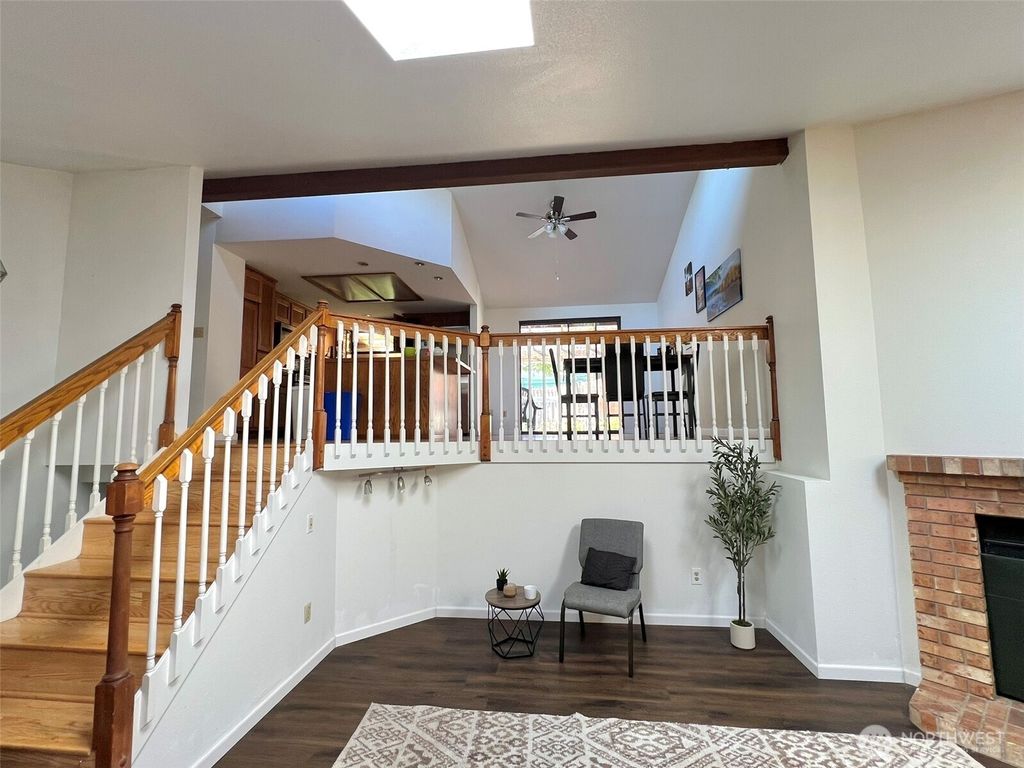 Photo of 11524 SE 322nd Place, Auburn, WA 98092 (MLS # 2518234)
