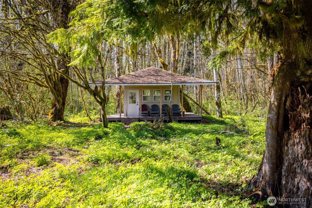 Photo of 402 xx 314th Street NE, Arlington, WA 98223 (MLS # 2365824)