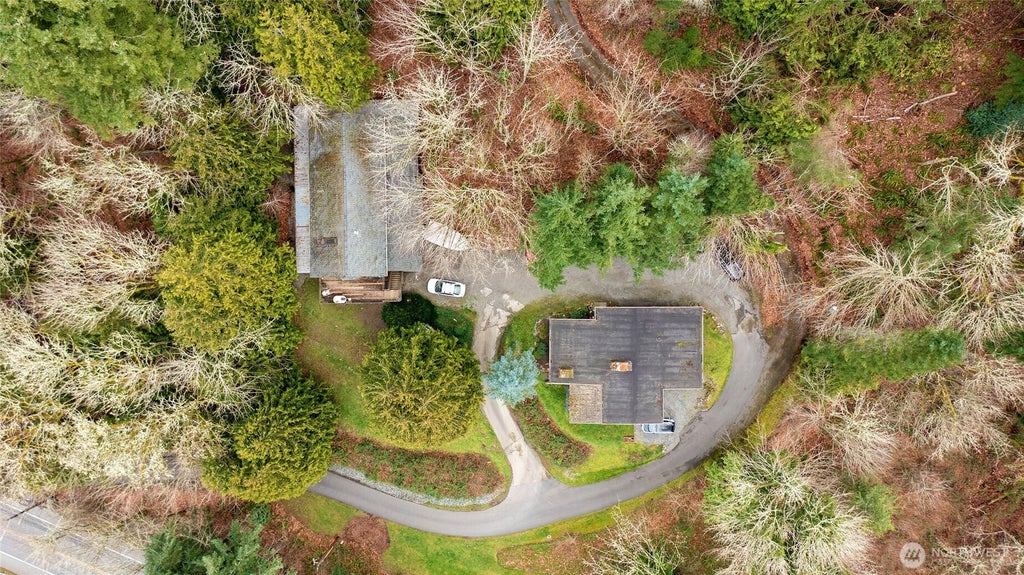 Photo of 2232 E Lake Sammamish Parkway NE, Sammamish, WA 98074 (MLS # 2574876)