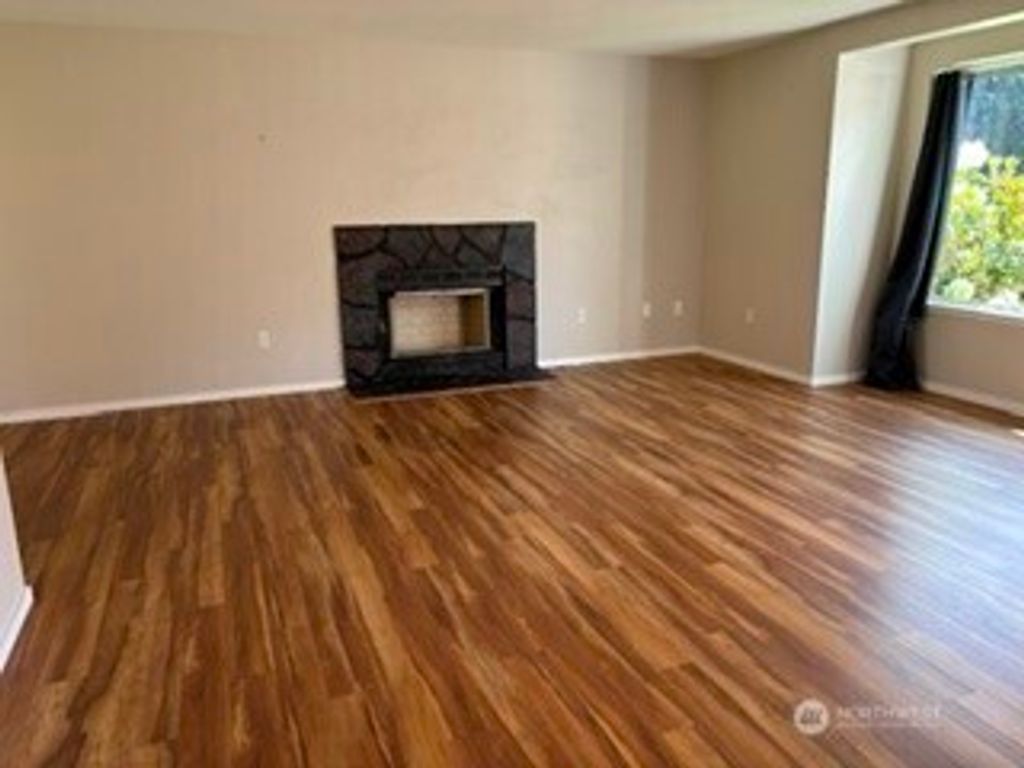 Photo of 1602 15th Avenue SW, Olympia, WA 98502 (MLS # 2514121)