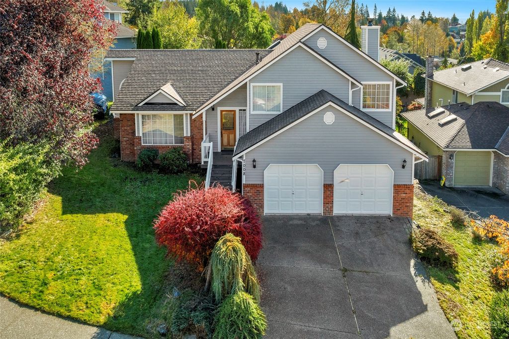 Photo of 7008 53rd Place NE, Marysville, WA 98270 (MLS # 2304905)
