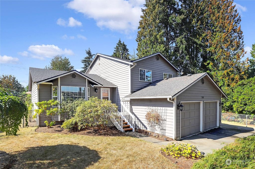 Photo of 3818 Shelby Road, Lynnwood, WA 98087 (MLS # 2001147)