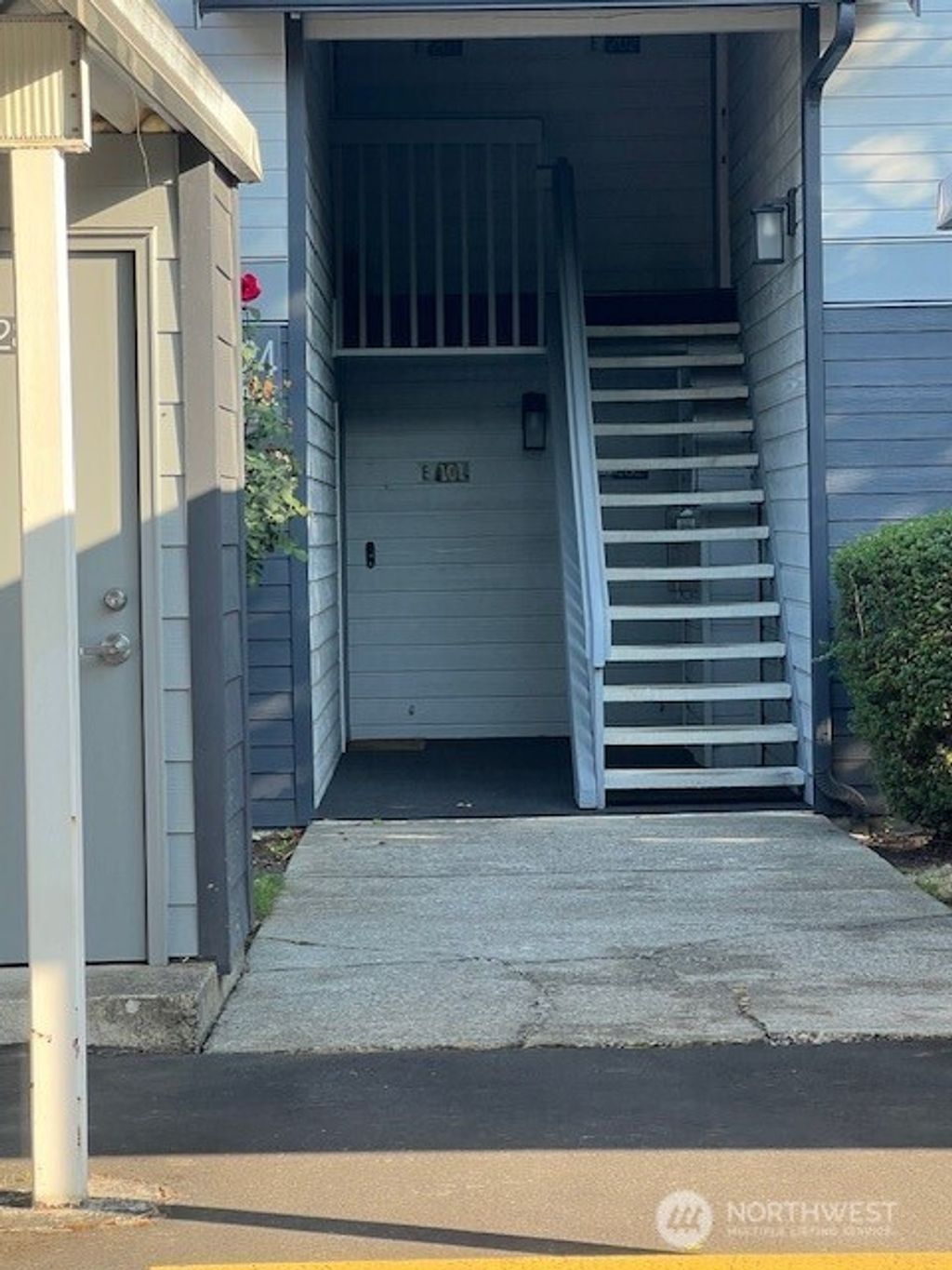 Photo of 11424 SE 257th Place #E102, Kent, WA 98030 (MLS # 2437827)