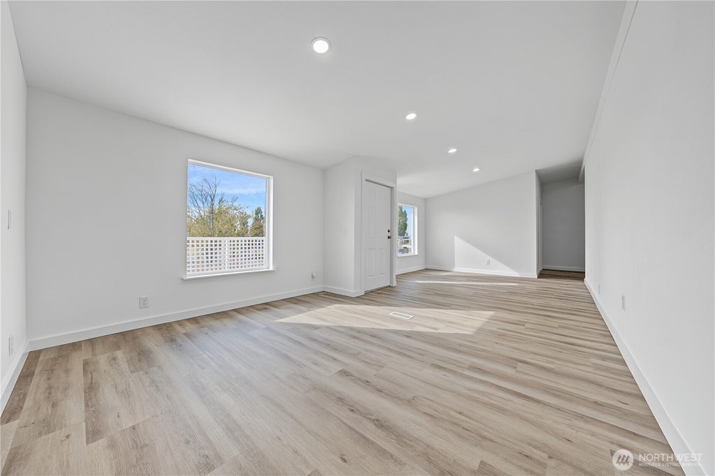 Photo of 10124 Ne Rd 16 NE, Moses Lake, WA 98837 (MLS # 2582481)