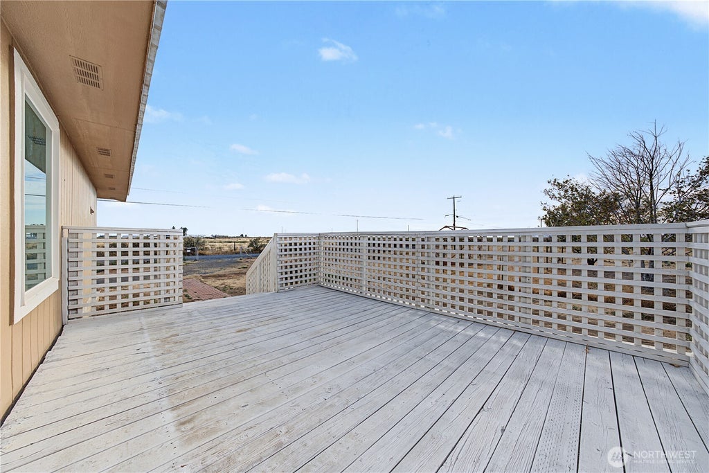 Photo of 10124 Ne Rd 16 NE, Moses Lake, WA 98837 (MLS # 2582481)