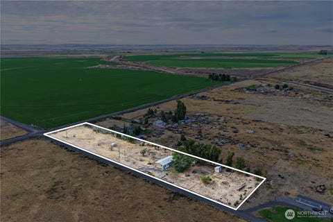 Photo of 10124 Ne Rd 16 NE, Moses Lake, WA 98837 (MLS # 2582481)