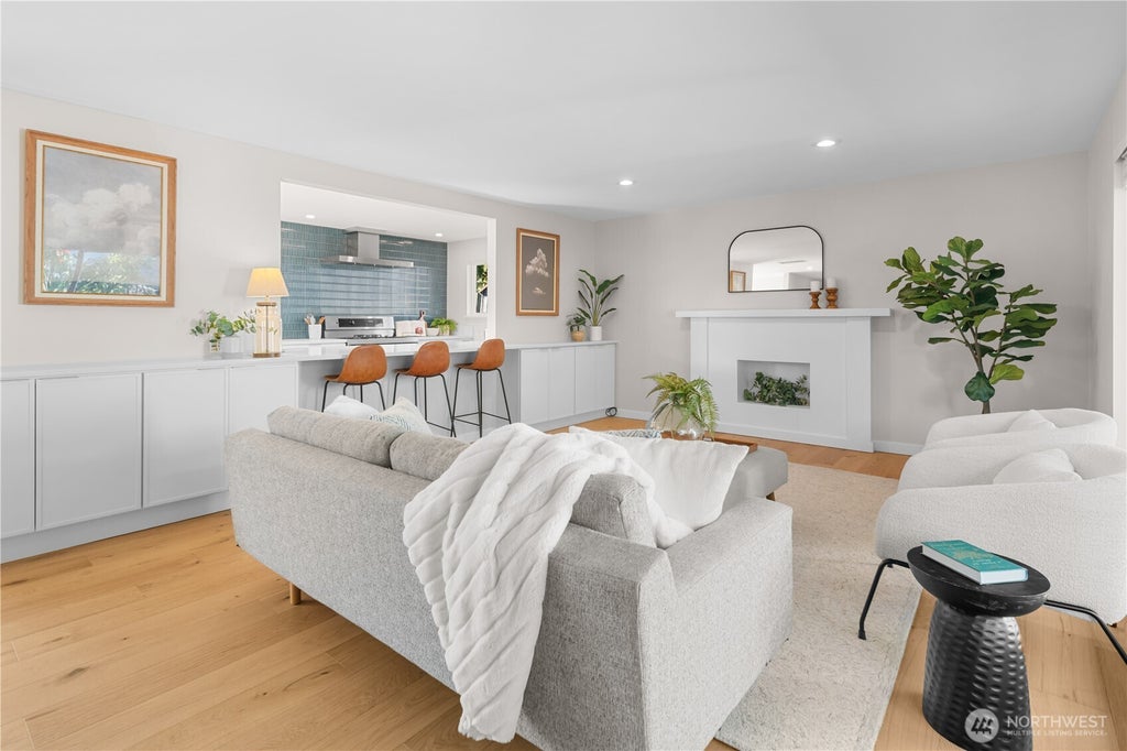 Photo of 9011 44th Avenue SW, Seattle, WA 98136 (MLS # 2592331)