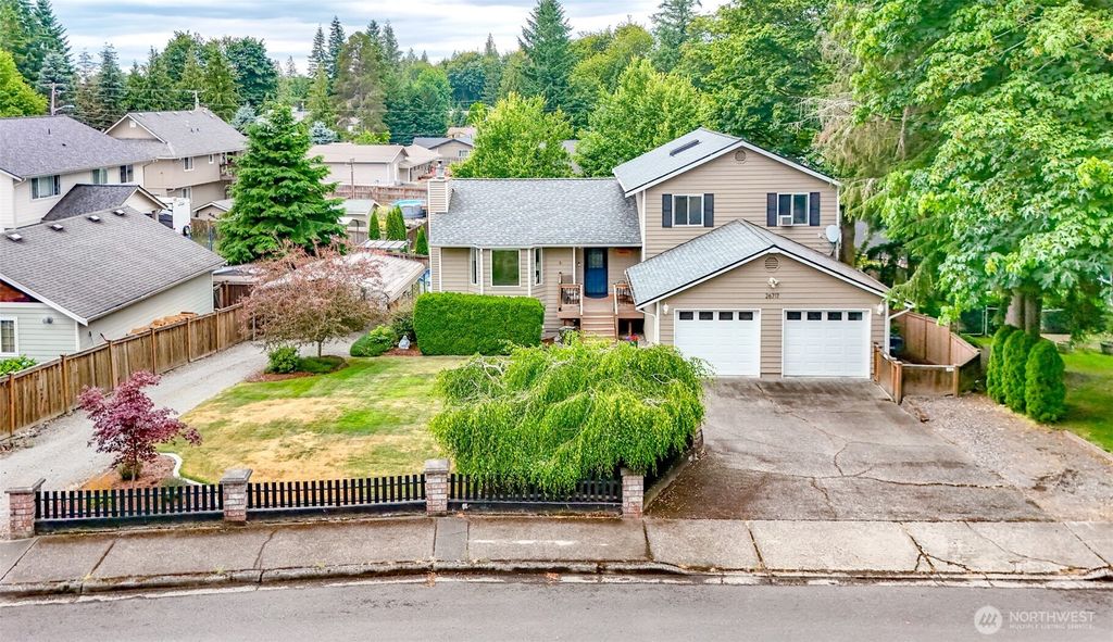 Photo of 26717 213th Place SE, Maple Valley, WA 98038 (MLS # 2394171)