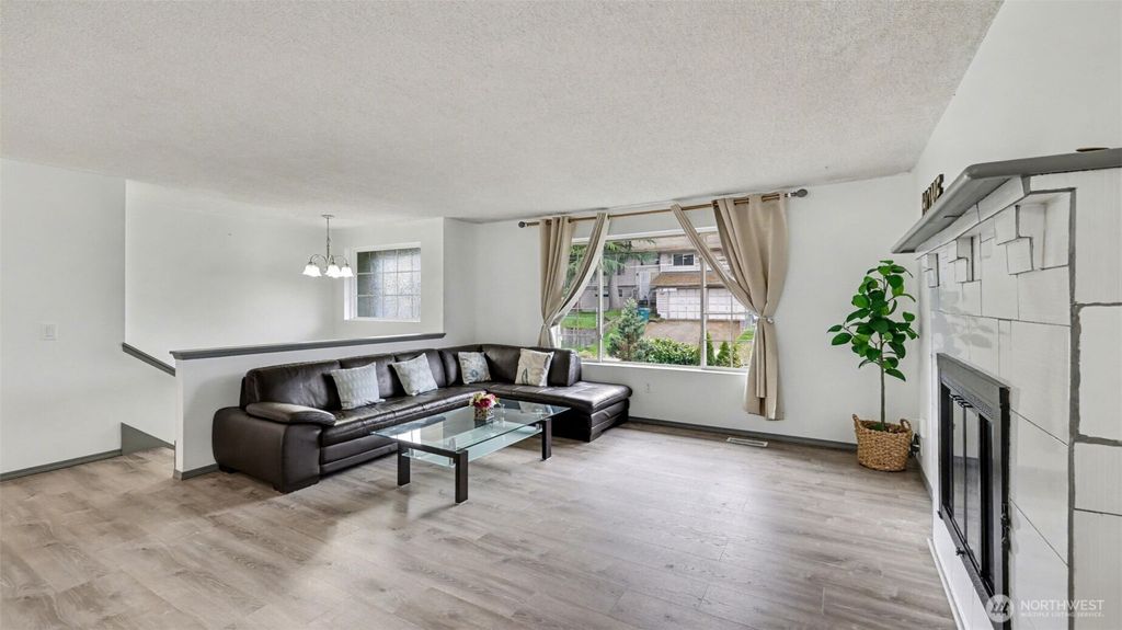 Photo of 6005 S 116th Street, Seattle, WA 98178 (MLS # 2511338)