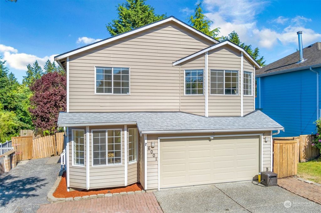 Photo of 6001 Meridian Avenue, Everett, WA 98203 (MLS # 2076650)