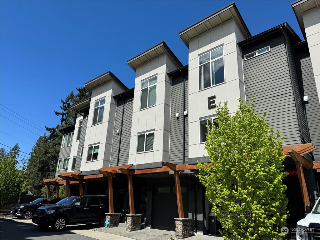 Photo of 19225 Damson Rd Rd #E2, Lynnwood, WA 98036 (MLS # 2231447)