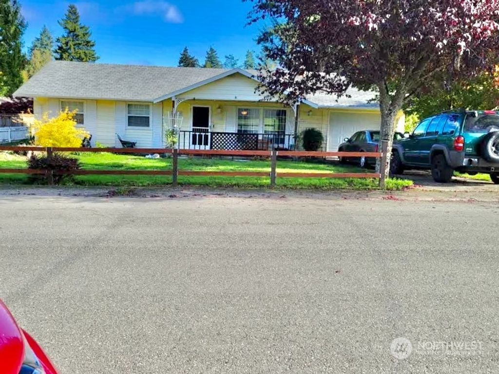 Photo of 34914 45th Avenue S, Auburn, WA 98001 (MLS # 2179435)