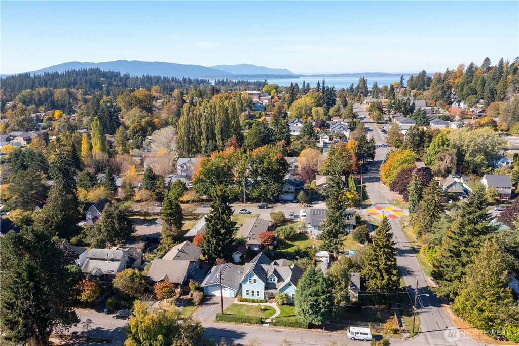Photo of 1306 23rd St St, Bellingham, WA 98225 (MLS # 2442270)