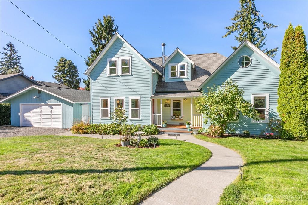 Photo of 1306 23rd St St, Bellingham, WA 98225 (MLS # 2442270)