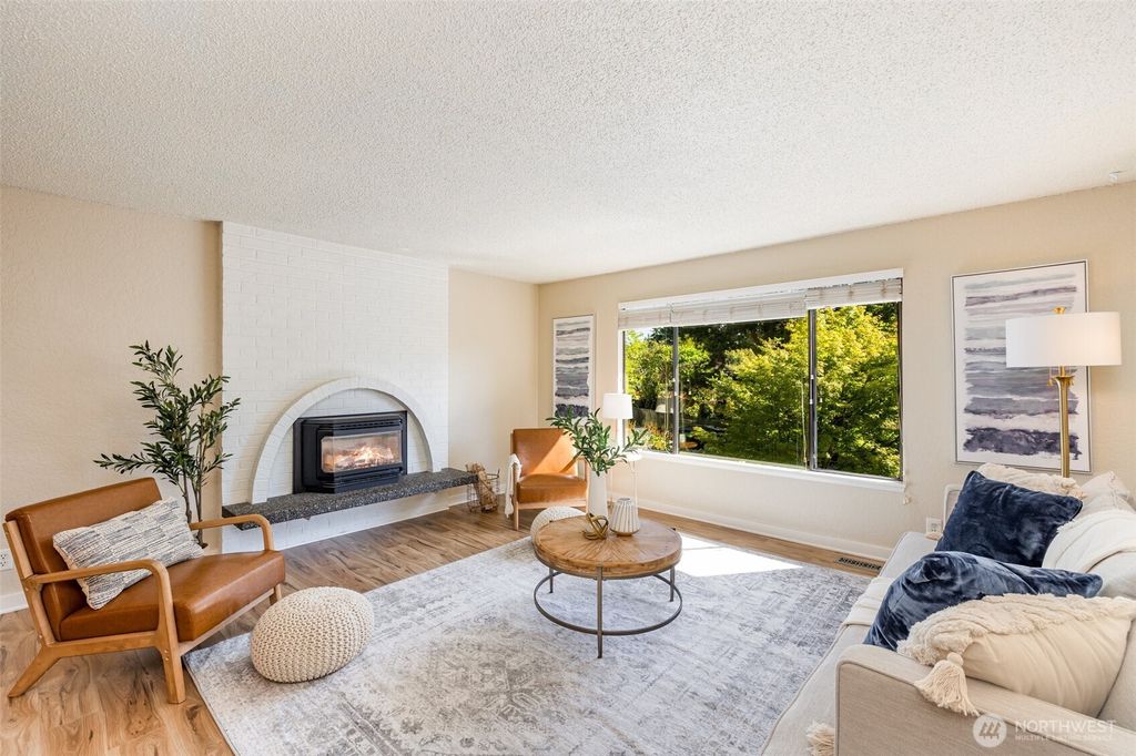 Photo of 18222 19th Drive SE, Bothell, WA 98012 (MLS # 2415278)