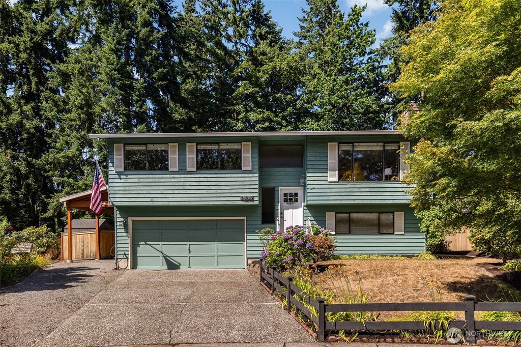 Photo of 18222 19th Drive SE, Bothell, WA 98012 (MLS # 2415278)