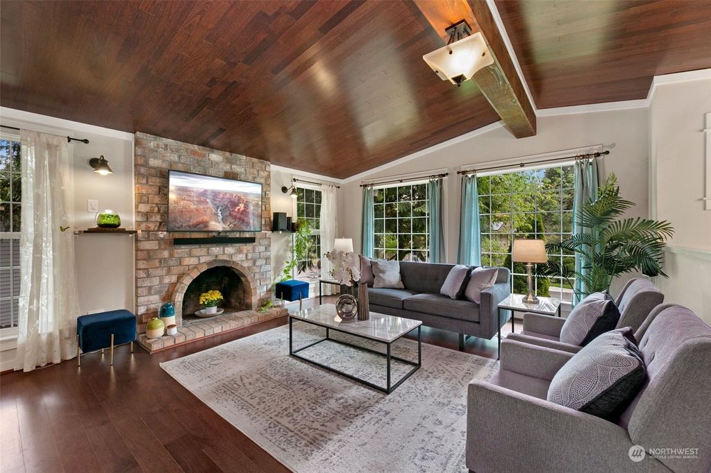Photo of 10907 165th Place NE, Redmond, WA 98052 (MLS # 2069362)