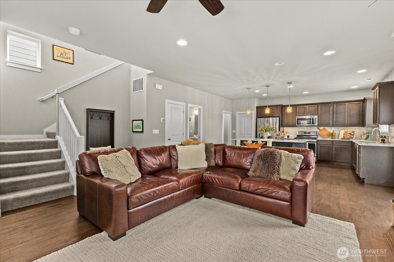 205 Olallie Place NE
