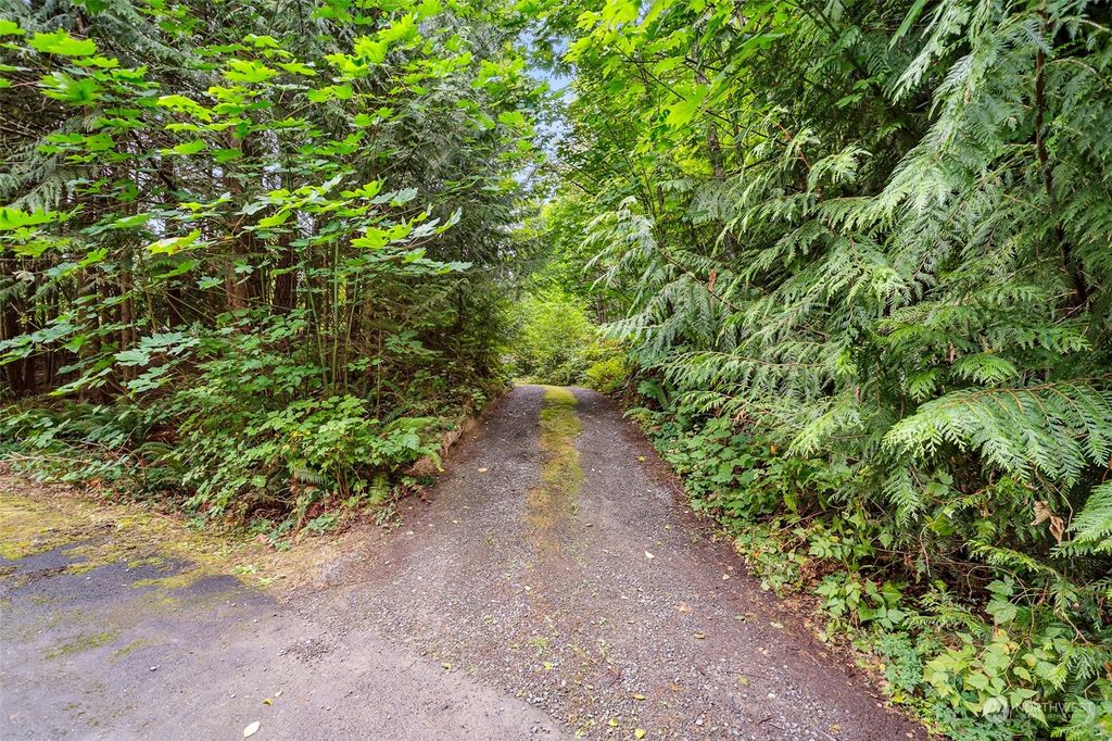 Photo of 35855 207th Place SE, Auburn, WA 98092 (MLS # 2156180)