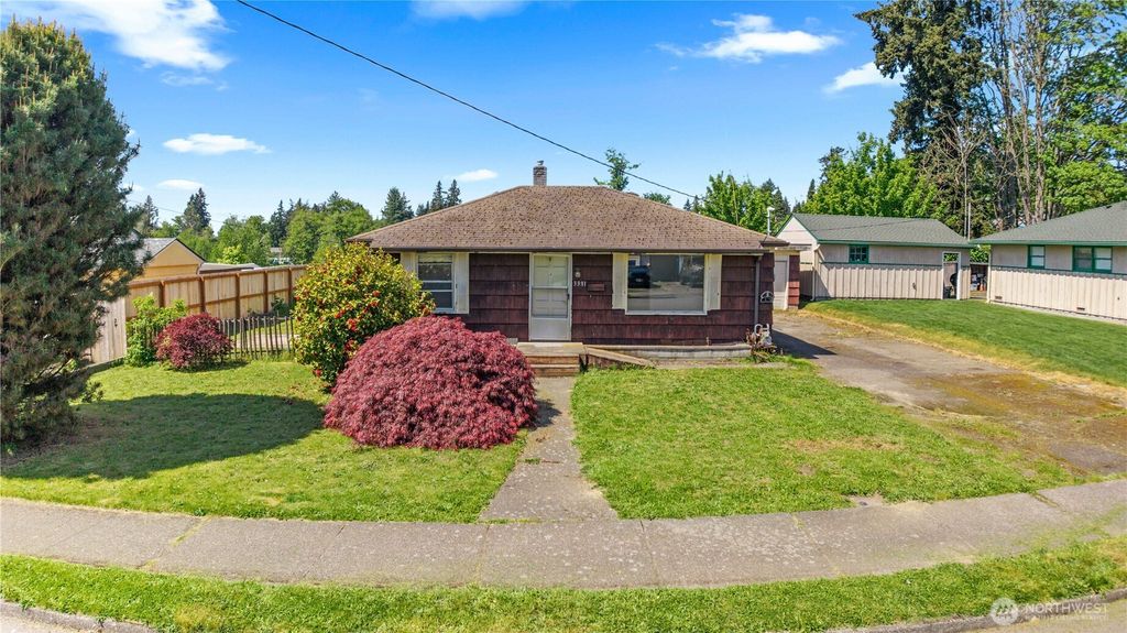 Photo of 3331 Phillips Avenue, Bremerton, WA 98310 (MLS # 2518096)