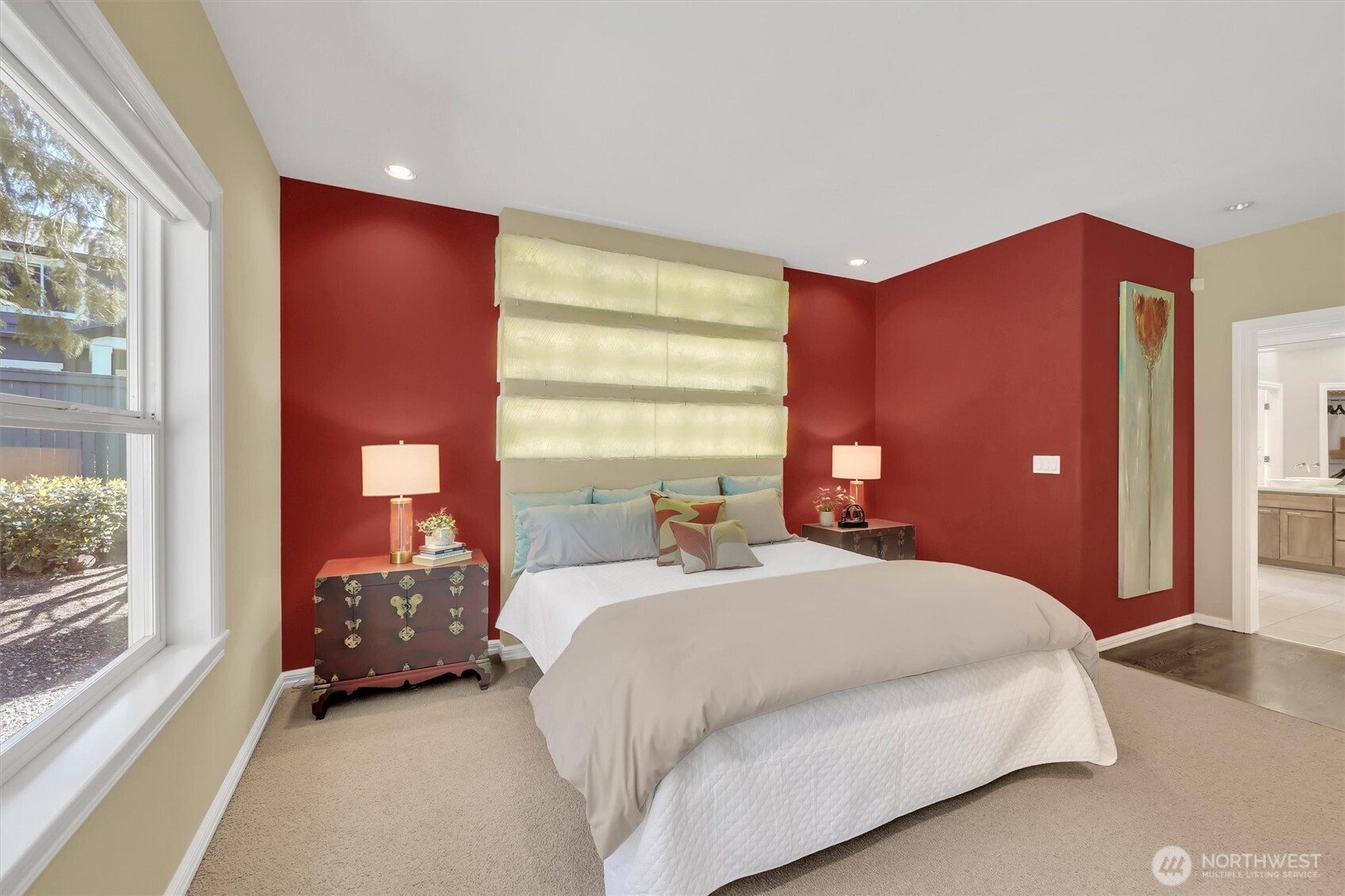 Bellevue, Washington, 98004, United States, 2 Bedrooms Bedrooms, ,3 BathroomsBathrooms,Residential,Active,2035071