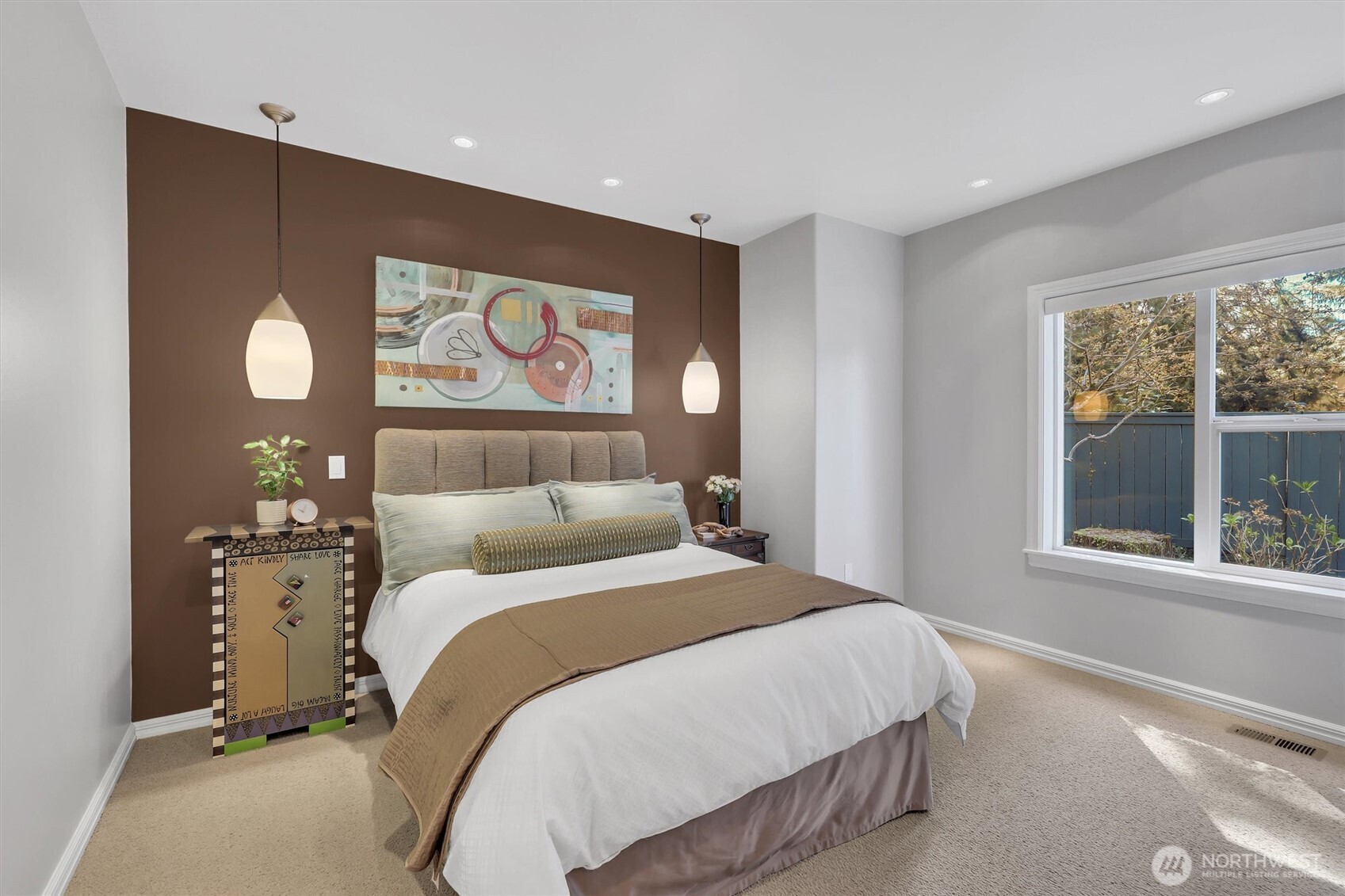 Bellevue, Washington, 98004, United States, 2 Bedrooms Bedrooms, ,3 BathroomsBathrooms,Residential,Active,2035071