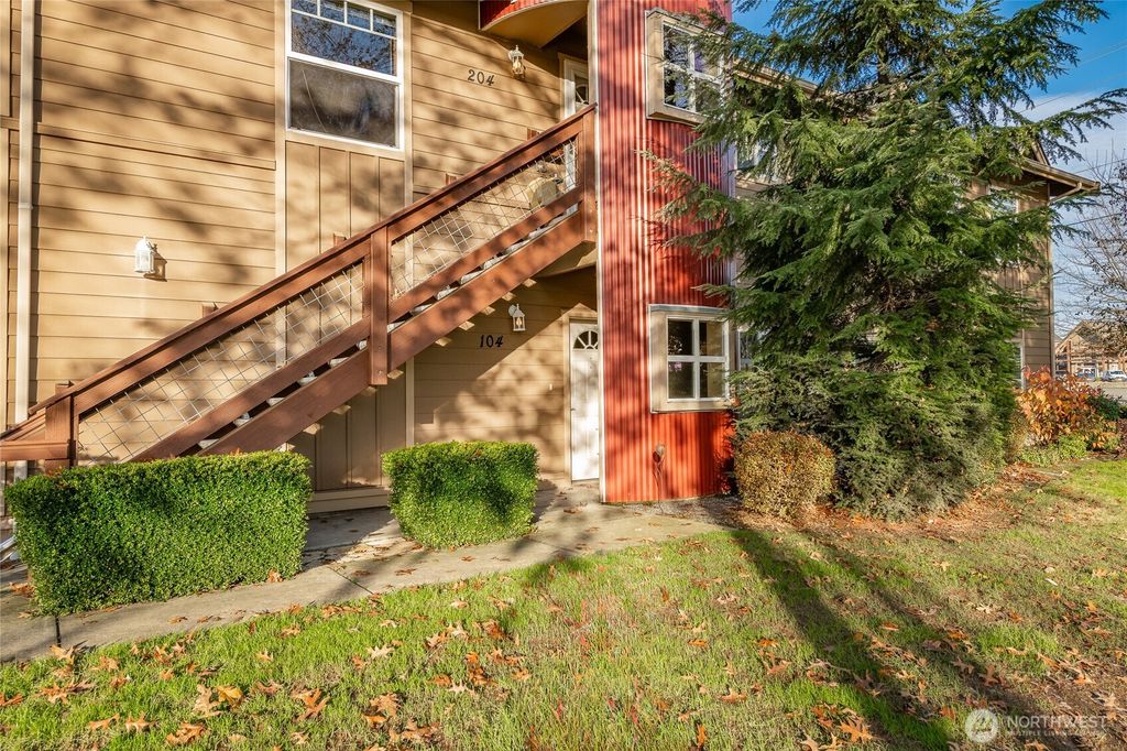 Photo of 300 Homestead Boulevard S #104, Lynden, WA 98264 (MLS # 2457260)