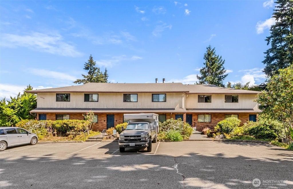 Photo of 2418 Euclid Avenue #6, Everett, WA 98203 (MLS # 2573361)