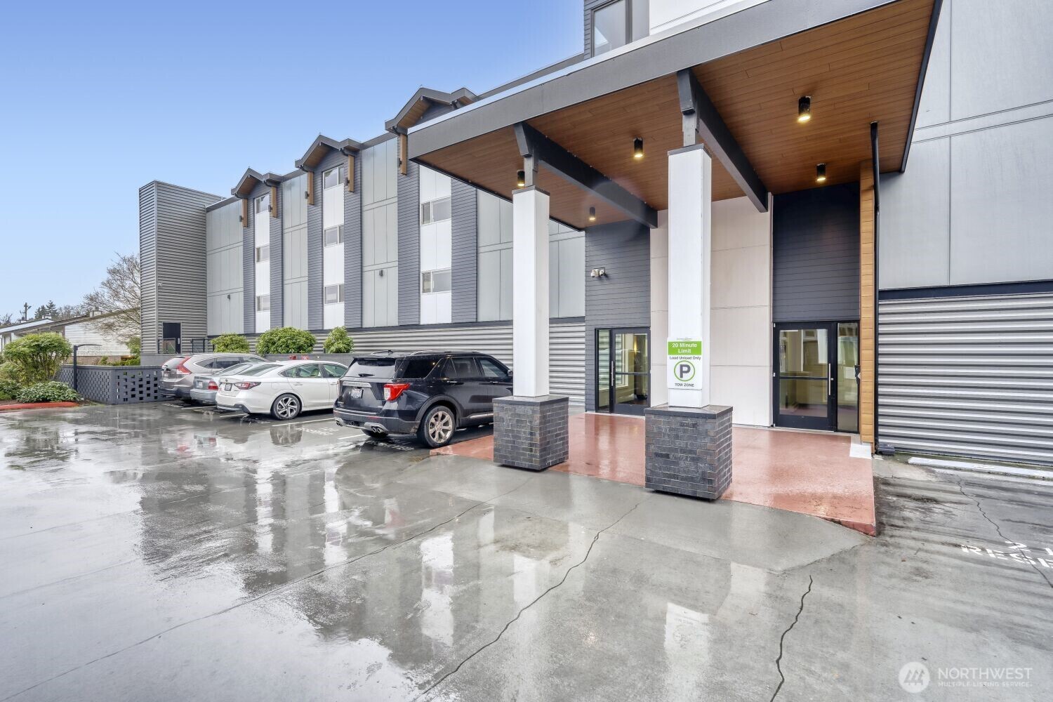 2501 Canterbury Lane E 215