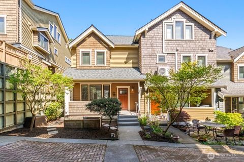 Photo of 12 W Etruria Street #C, Seattle, WA 98119 (MLS # 2505443)