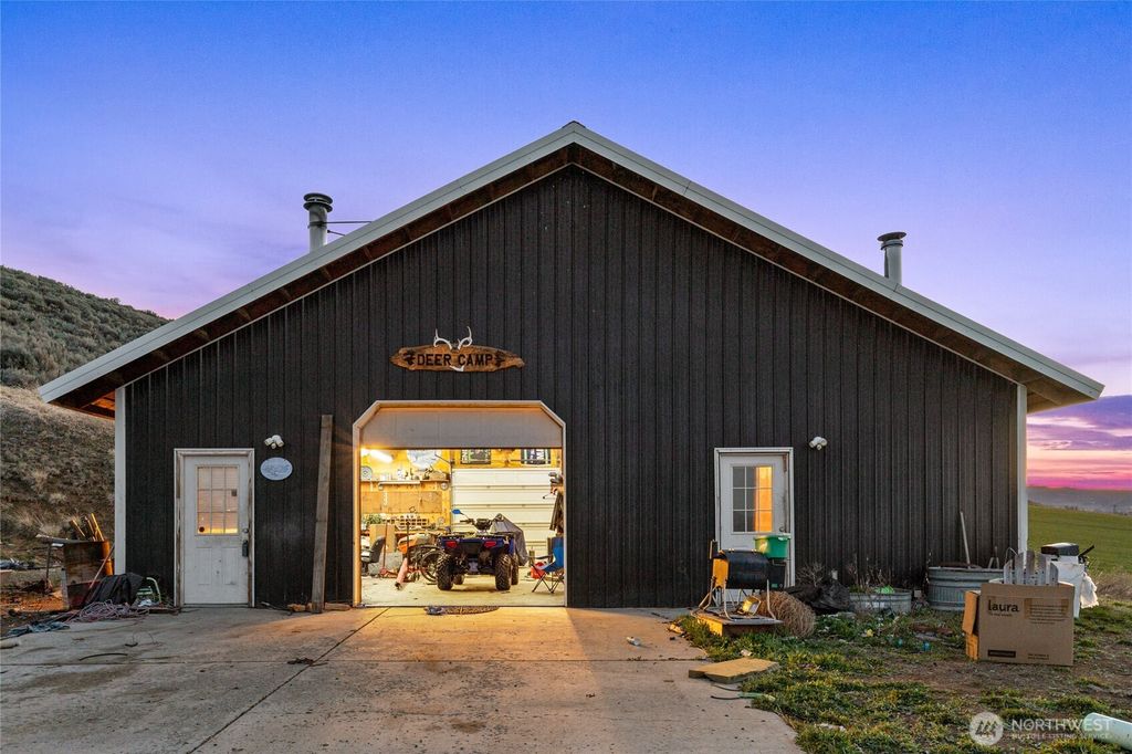 Photo of 1091 Mellergaard Road, Ellensburg, WA 98926 (MLS # 2502677)