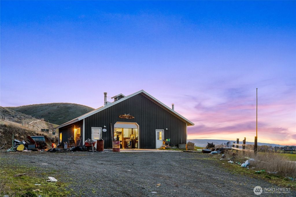 Photo of 1091 Mellergaard Road, Ellensburg, WA 98926 (MLS # 2502677)