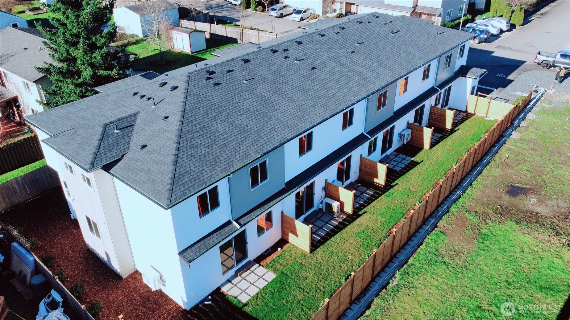 2155 Siddle Loop 1-6