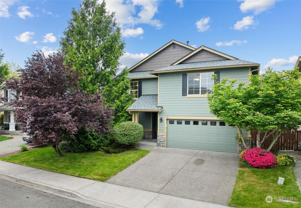 Photo of 272 Dayton Avenue SE, Renton, WA 98056 (MLS # 2242200)