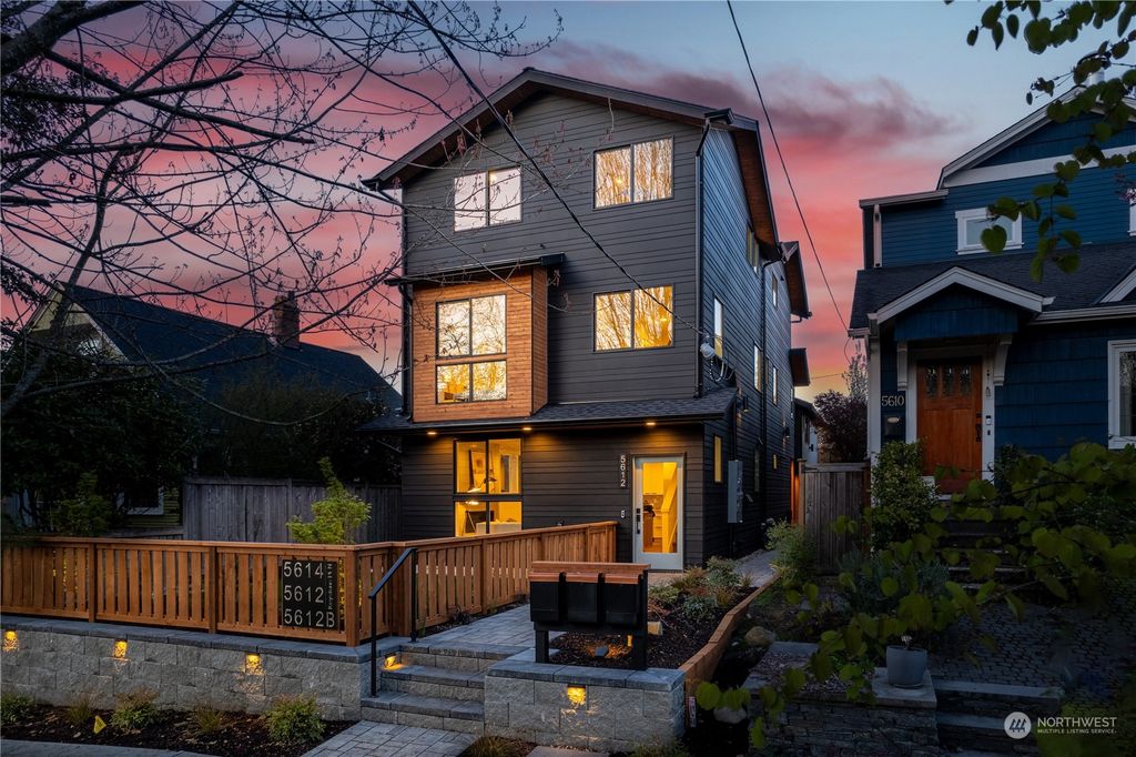 Photo of 5612 Keystone Place N #B, Seattle, WA 98103 (MLS # 2219078)